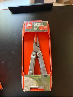 New Ozark Trail Multiforce 18-in-1 Multitool + Sheath Pliers Pocket Clip Tool